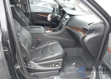 2019 Cadillac Escalade Luxury z USA, uszkodzony, nr VIN 1GYS3BKJ5KR290746